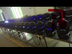 مصابيح المسرح المهنية 7x40w RGBW Led Zoom Wash Moving Head DJ Disco الإضاءة المسرحية